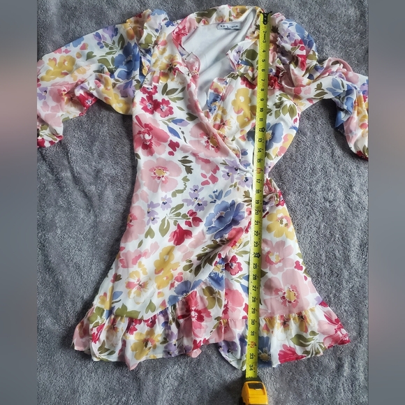 En Saison Floral Long Sleeve Ruffle Wrap Mini Dress - Pastel Garden Party  Small - Picture 10 of 11